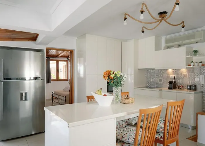 Skyloft - Rooftop Jacuzzi & Sea View - Kos Town