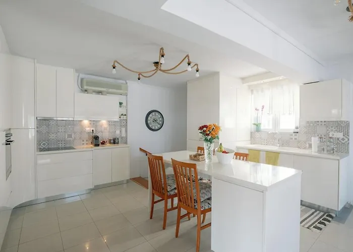 Apartment Skyloft - Rooftop Jacuzzi & Sea View - Kos Town