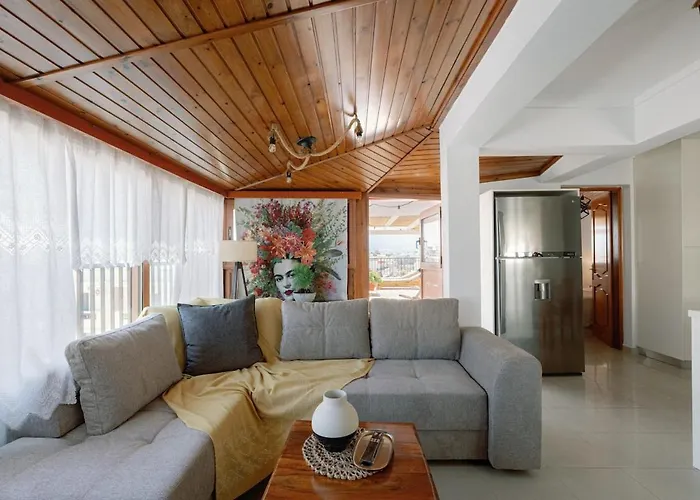 Apartament Skyloft - Rooftop Jacuzzi & Sea View -